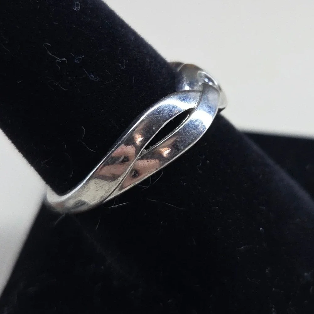 Silver Tone Infinity Knot Bypass Wrap Ring Clear Round Stone Size 10 AS IS